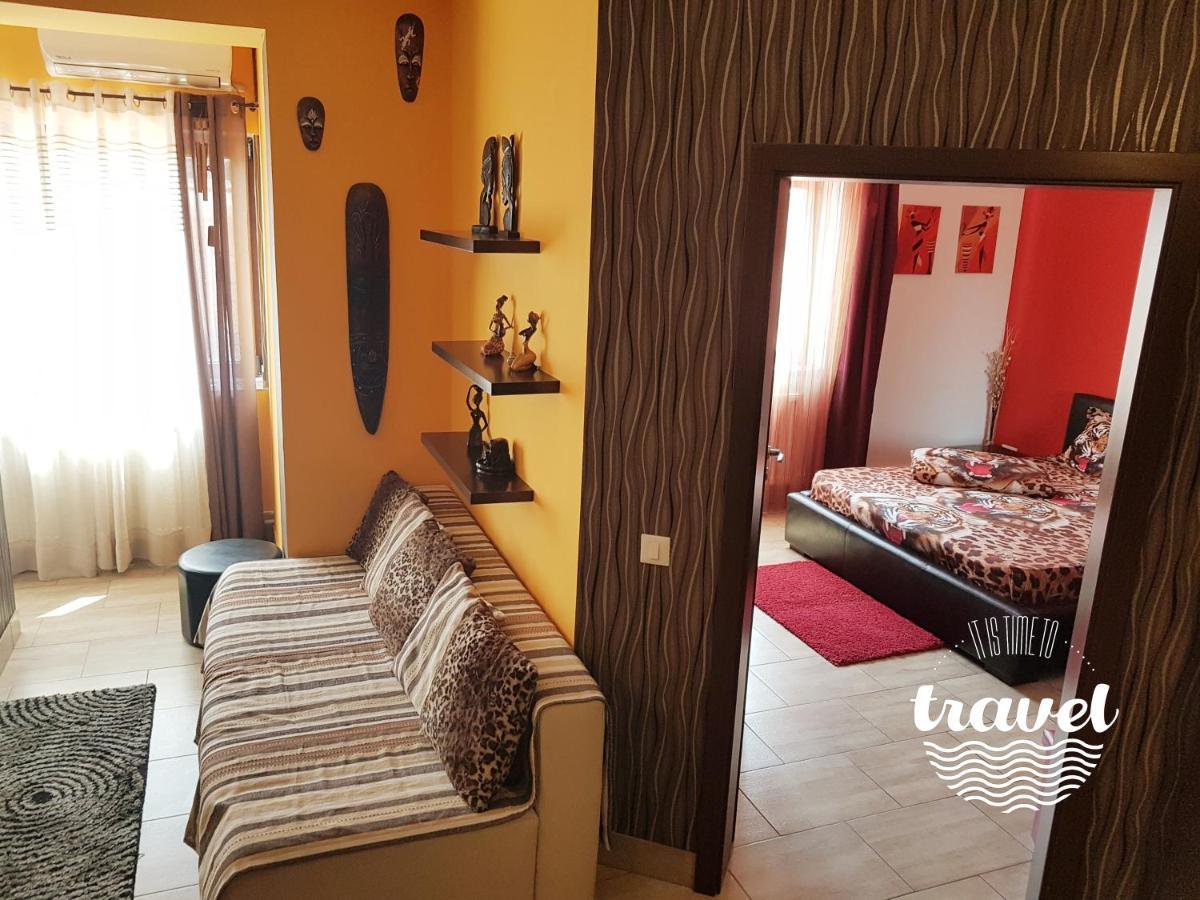 Yvo Lioness & Mamaia Nord Lejlighed Năvodari Eksteriør billede