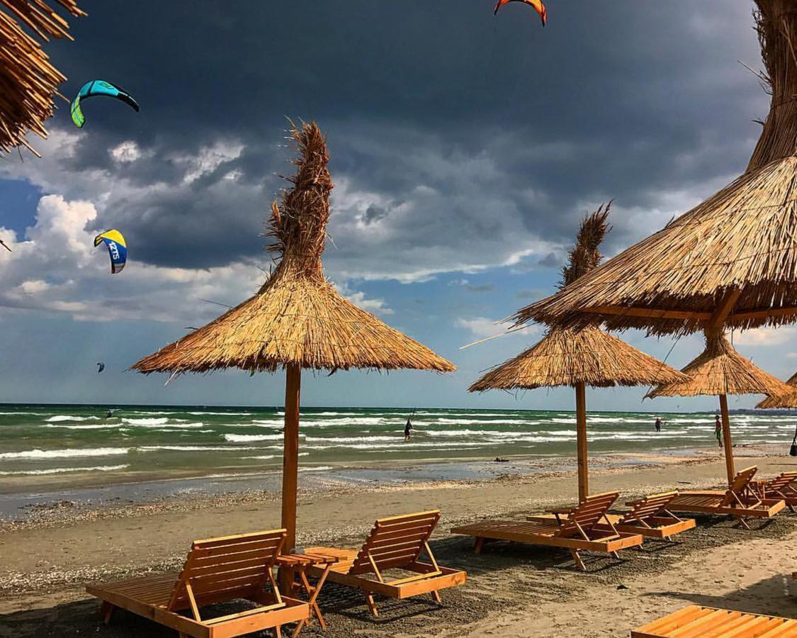Yvo Lioness & Mamaia Nord Lejlighed Năvodari Eksteriør billede