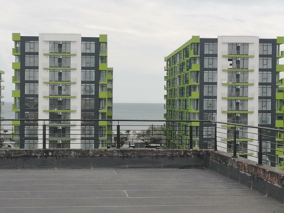 Yvo Lioness & Mamaia Nord Lejlighed Năvodari Eksteriør billede