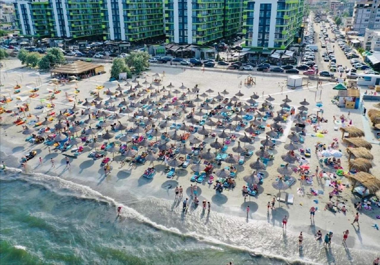 Yvo Lioness & Mamaia Nord Lejlighed Năvodari Eksteriør billede